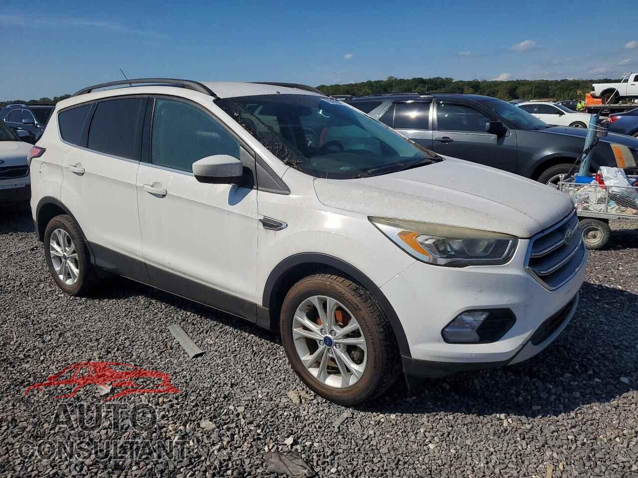 FORD ESCAPE 2017 - 1FMCU0GD0HUE69244