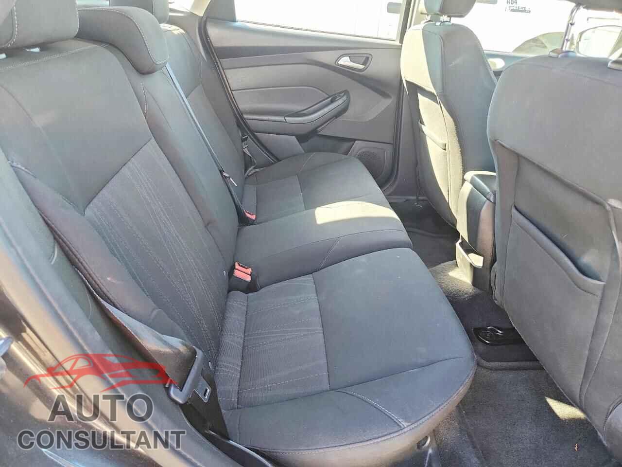 FORD FOCUS 2016 - 1FADP3K21GL397780