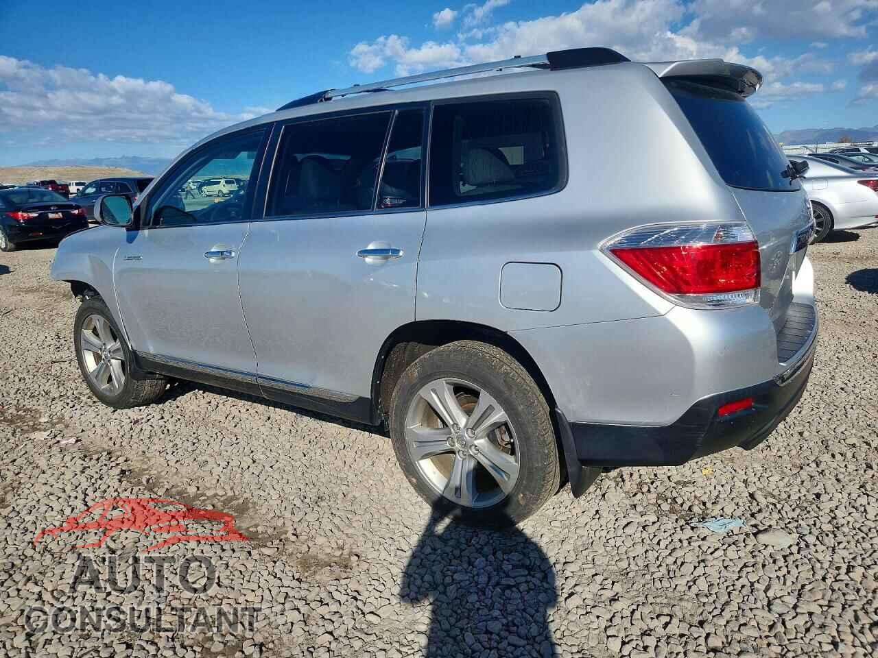 TOYOTA HIGHLANDER 2013 - 5TDDK3EH8DS237107