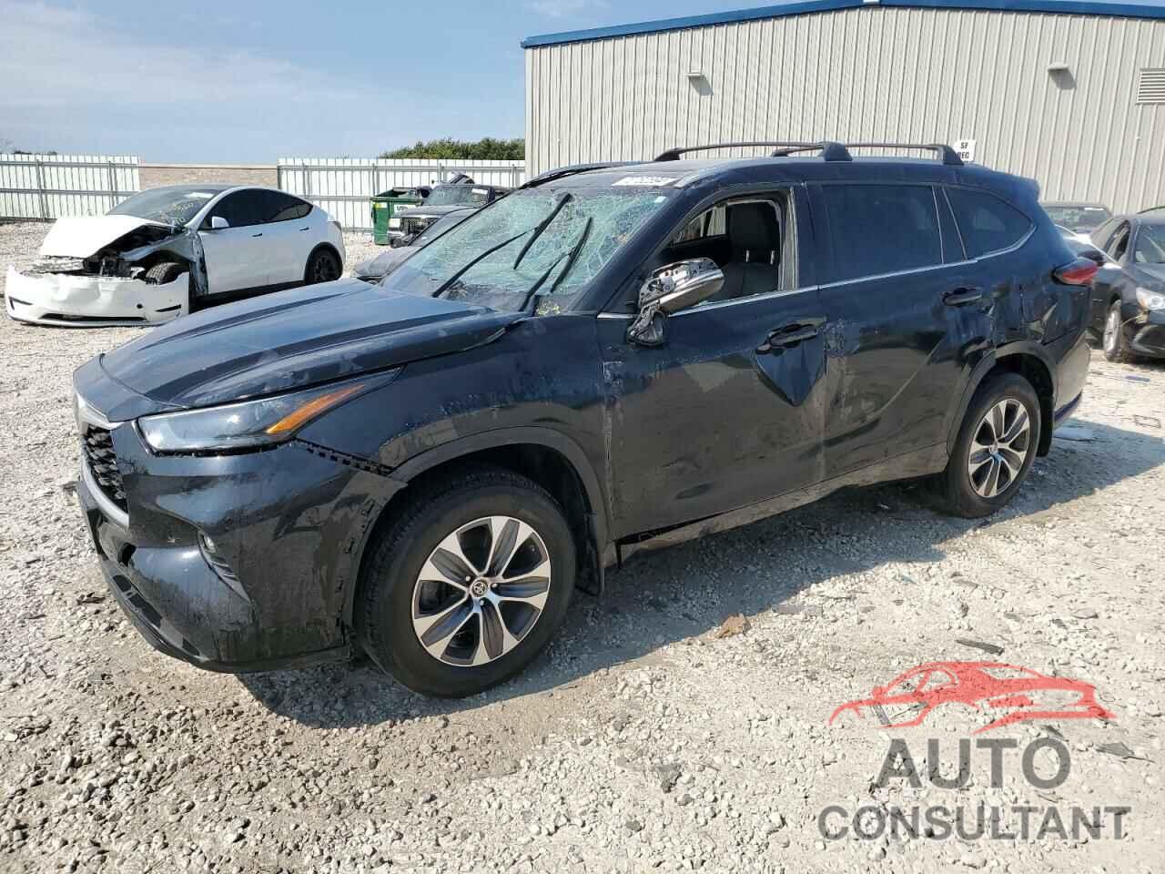 TOYOTA HIGHLANDER 2022 - 5TDGZRBH6NS596313