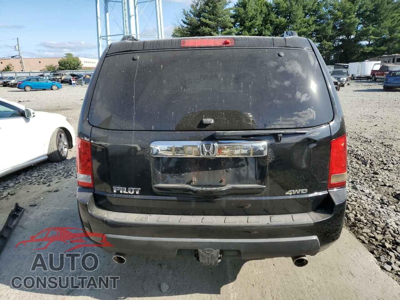 HONDA PILOT 2011 - 5FNYF4H74BB018984