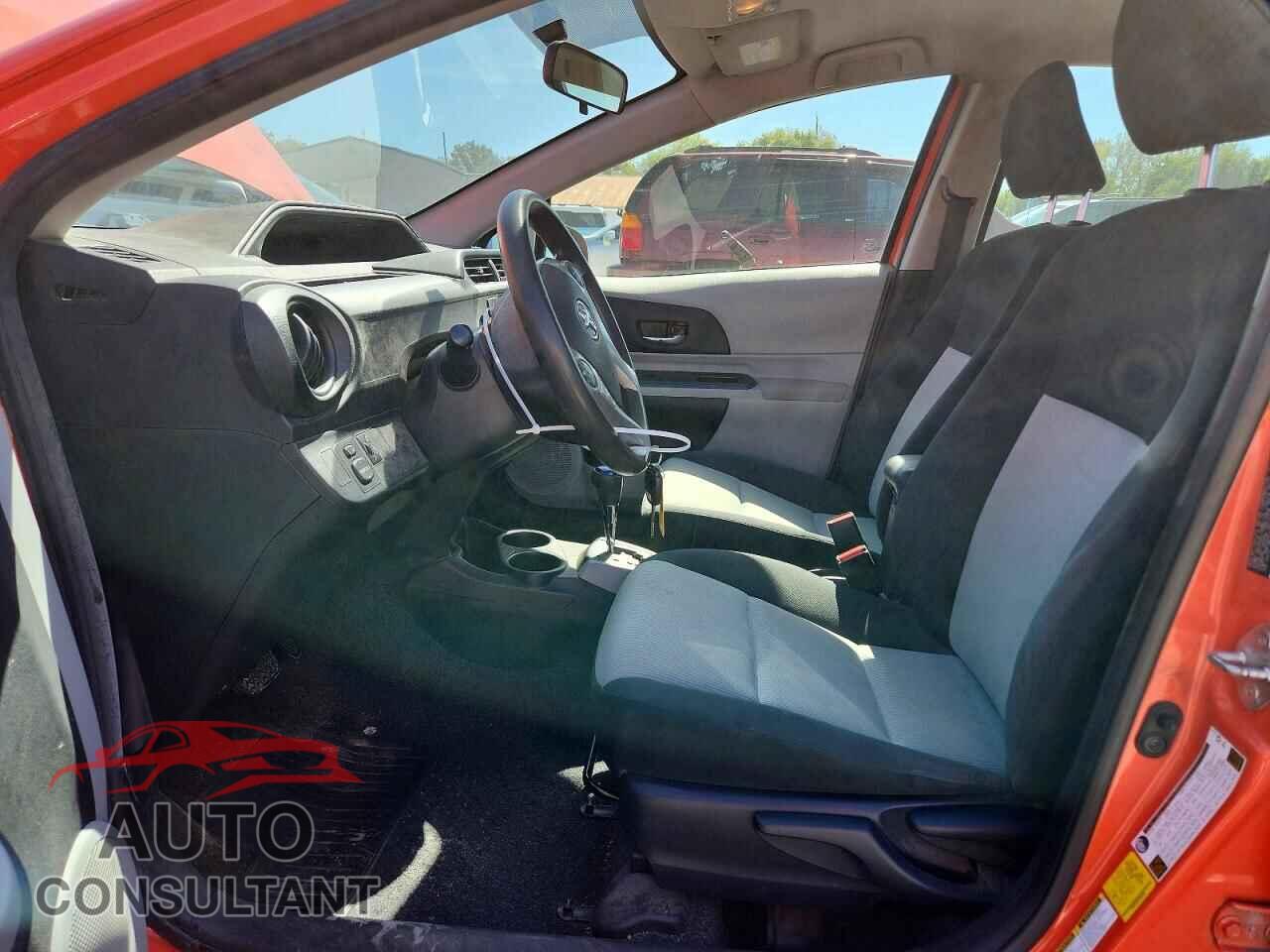 TOYOTA PRIUS 2013 - JTDKDTB39D1041636