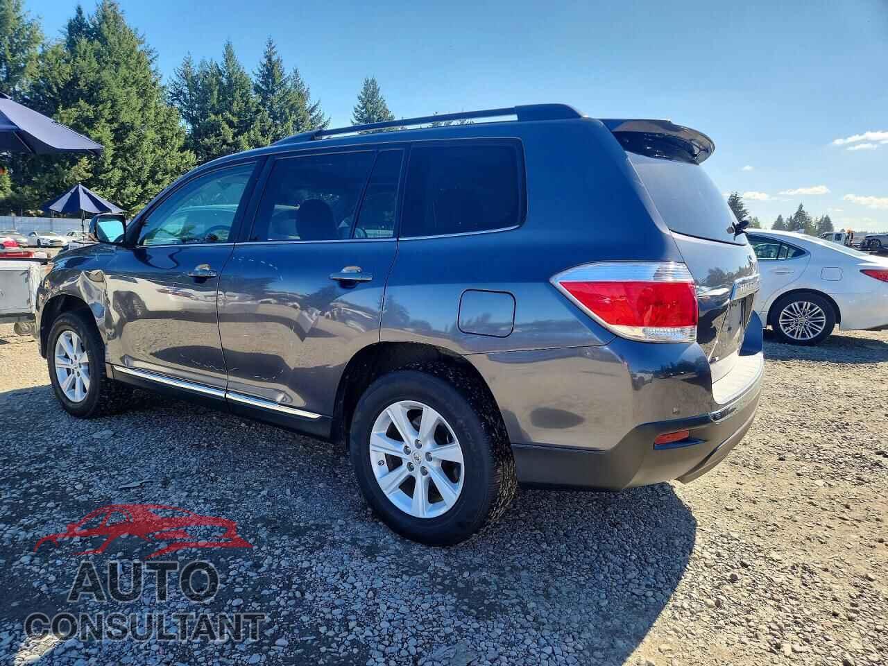 TOYOTA HIGHLANDER 2012 - 5TDBK3EH5CS105041
