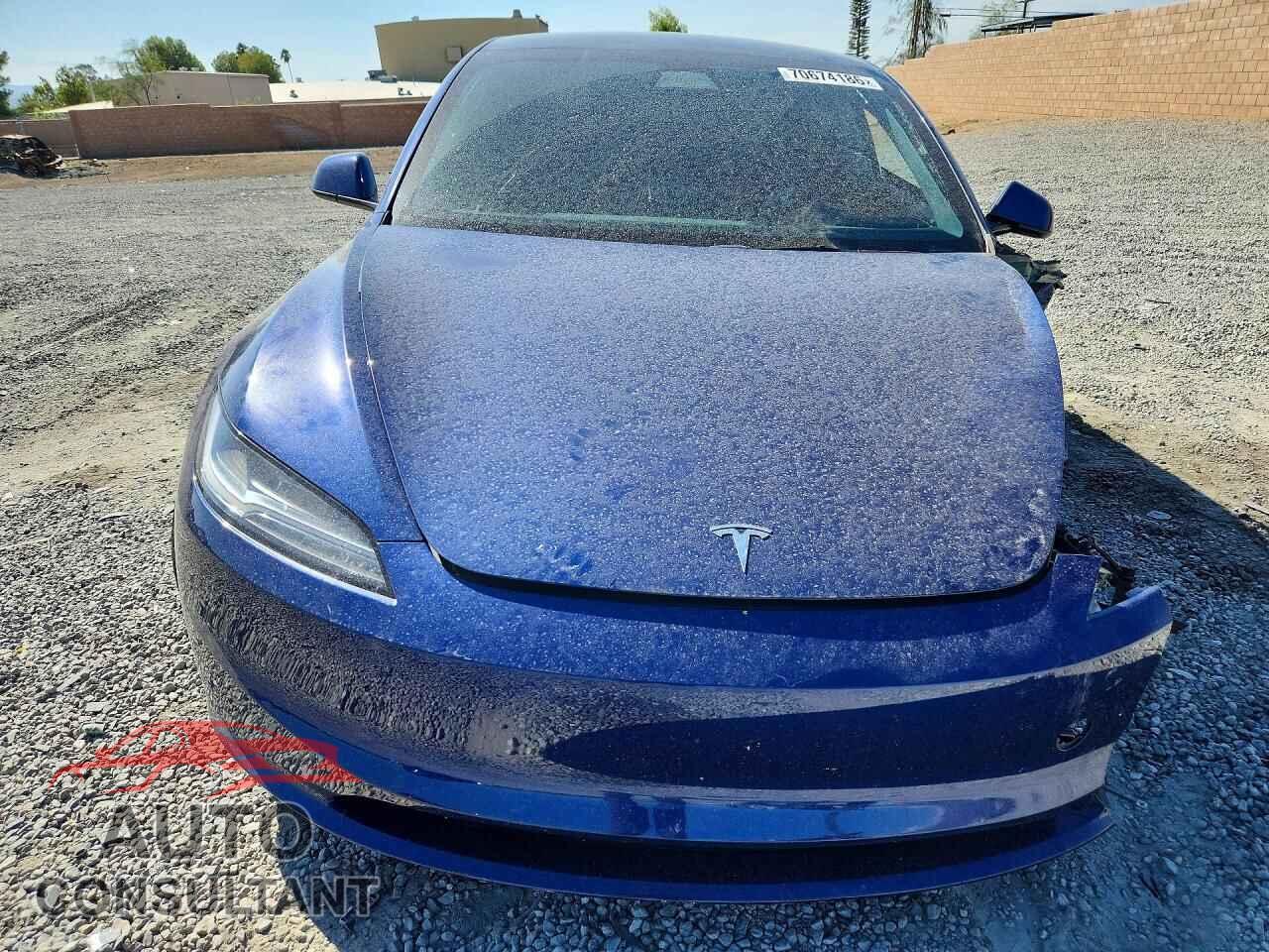 TESLA MODEL 3 2024 - 5YJ3E1EA7RF739256