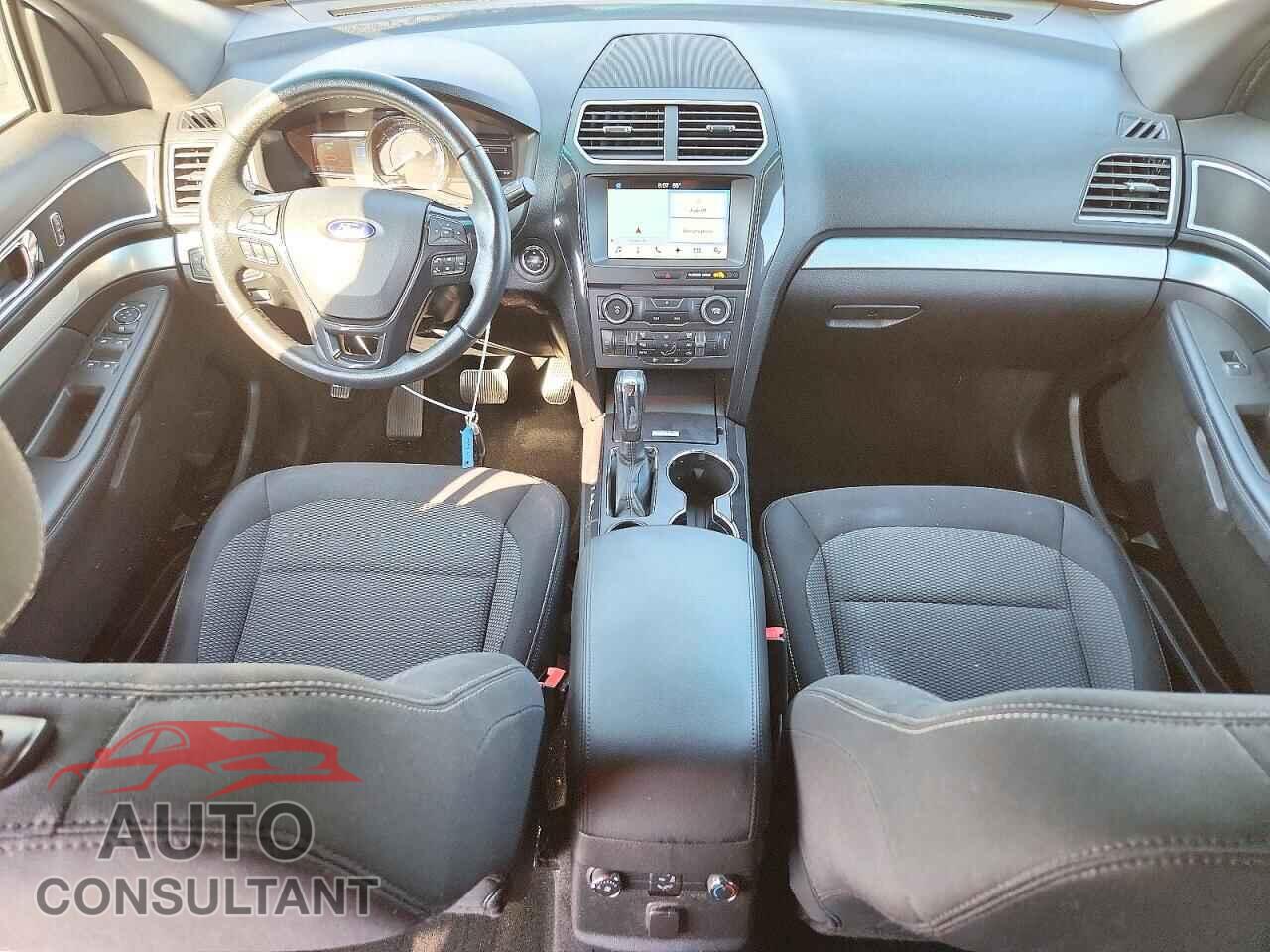 FORD EXPLORER 2017 - 1FM5K7D80HGB14149