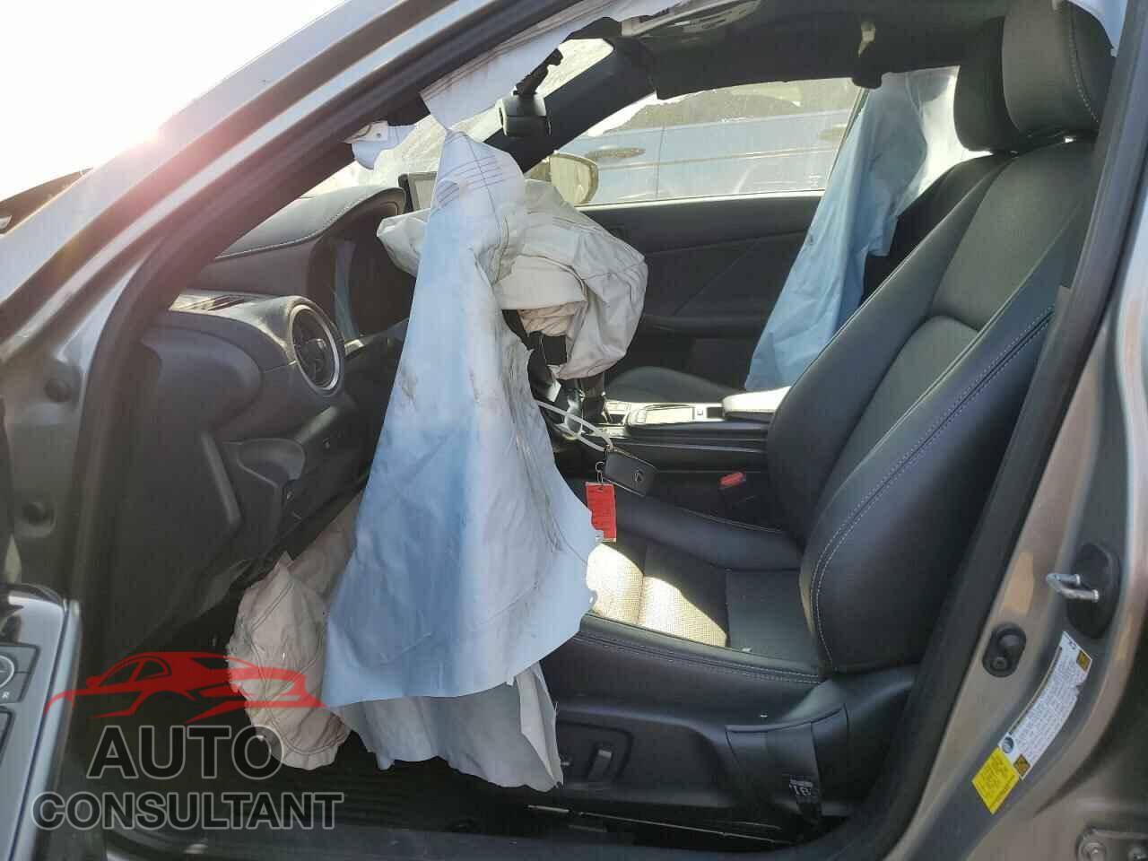 LEXUS IS 2021 - JTHC81F27M5044668