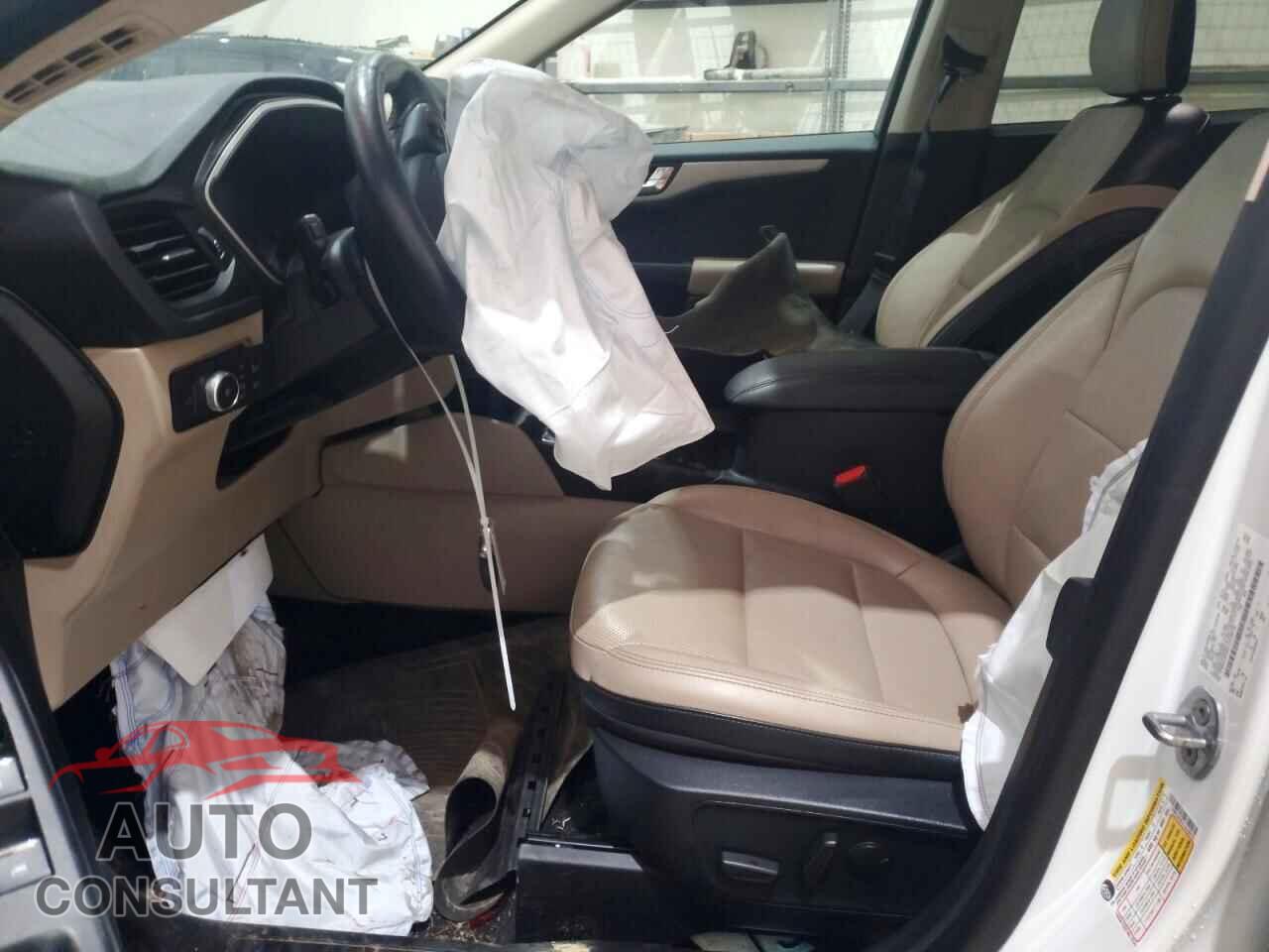 FORD ESCAPE 2020 - 1FMCU0H64LUA28516