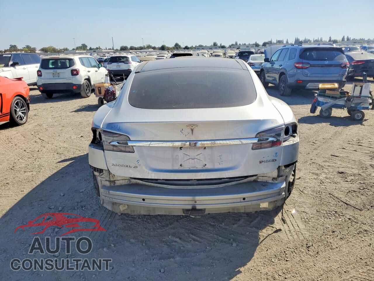 TESLA MODEL S 2016 - 5YJSA1E28GF151718