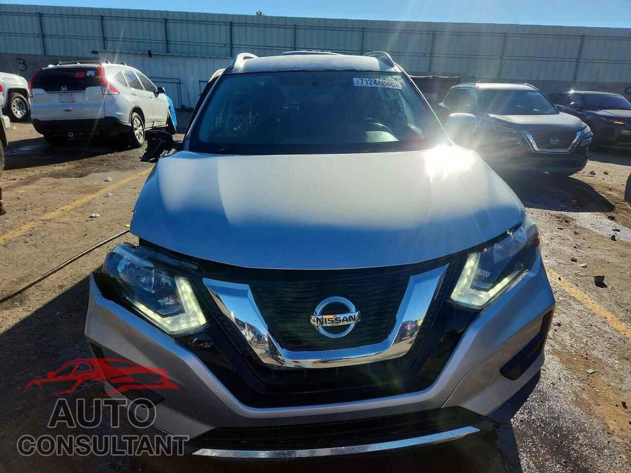 NISSAN ROGUE 2017 - KNMAT2MVXHP520738