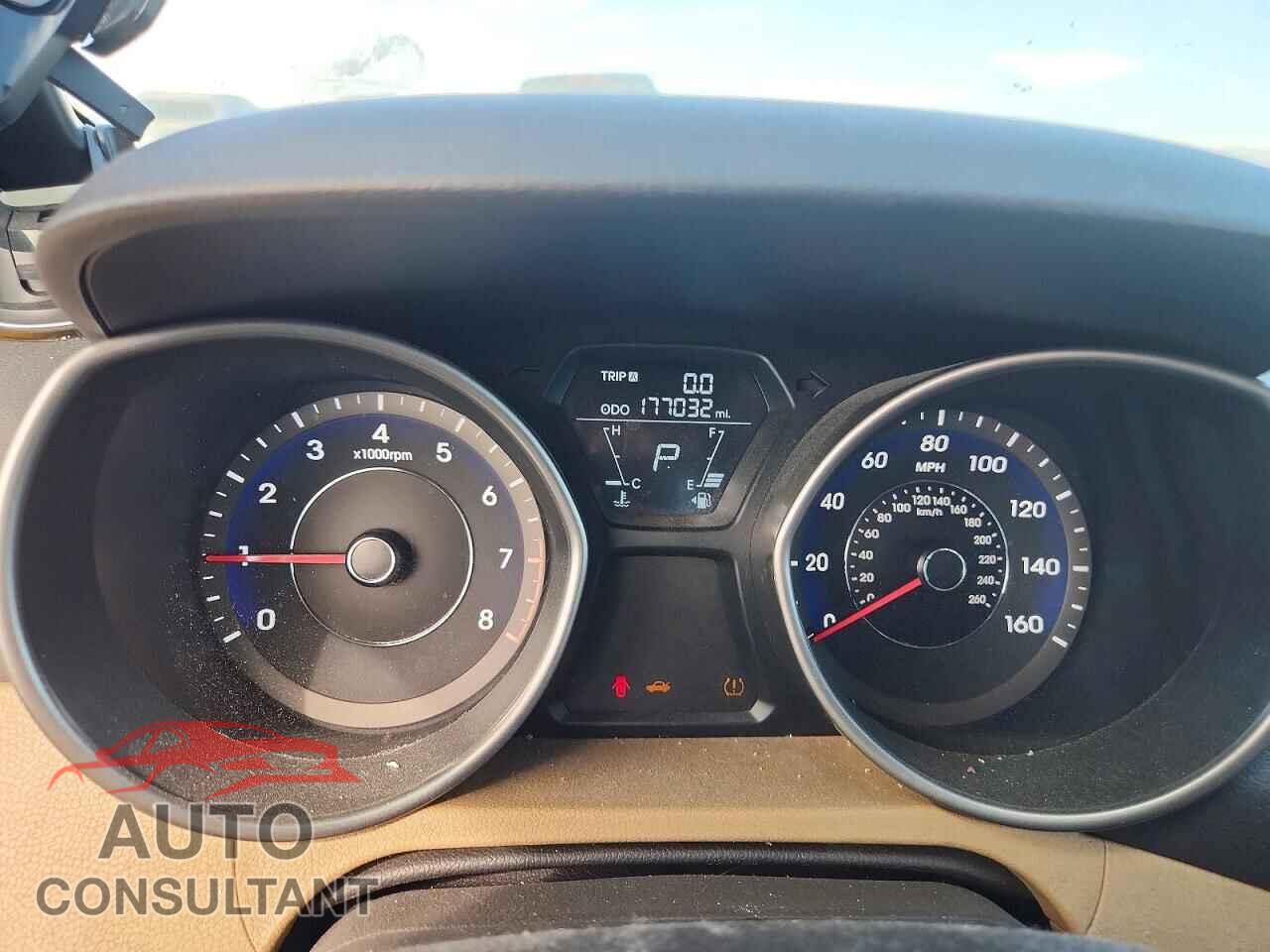 HYUNDAI ELANTRA 2012 - 5NPDH4AE3CH080056
