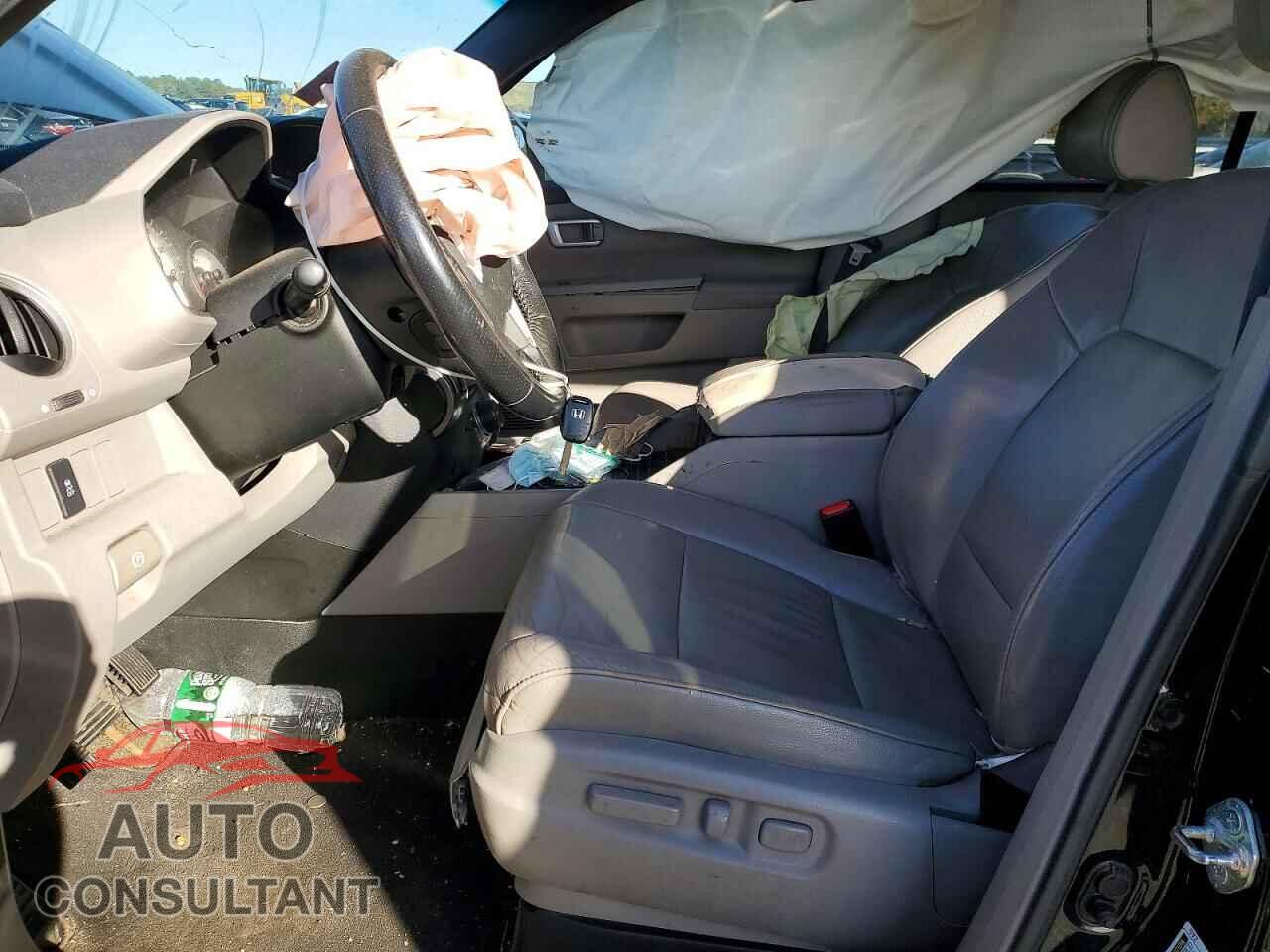 HONDA PILOT 2013 - 5FNYF4H6XDB031300