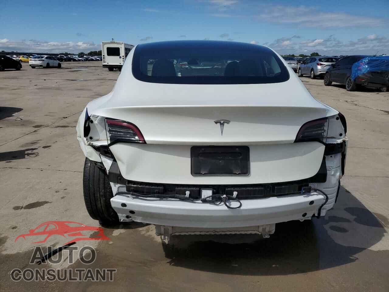 TESLA MODEL 3 2023 - 5YJ3E1EAXPF547388