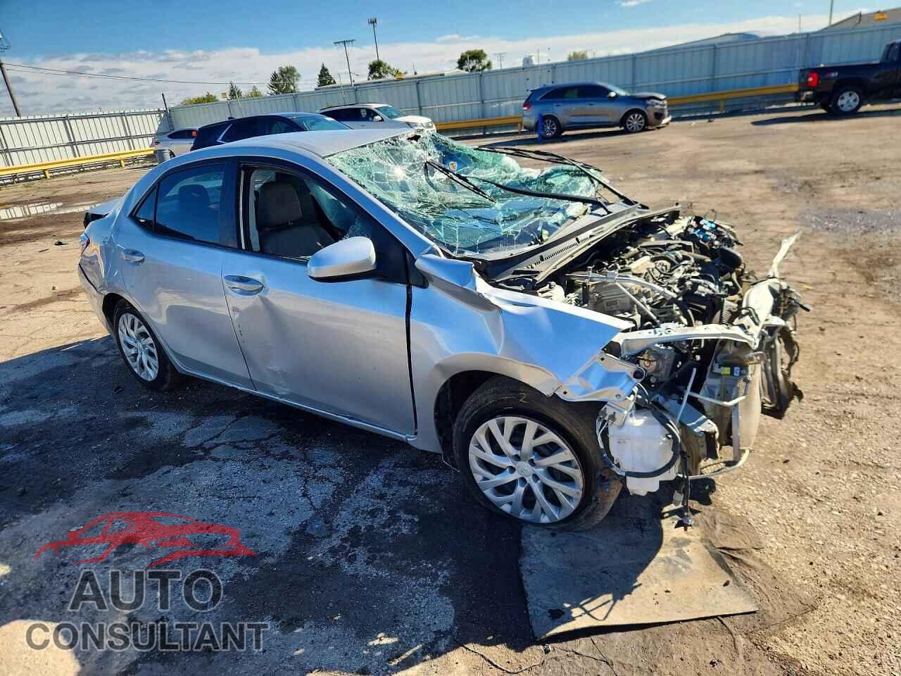 TOYOTA COROLLA 2018 - 5YFBURHE8JP853030