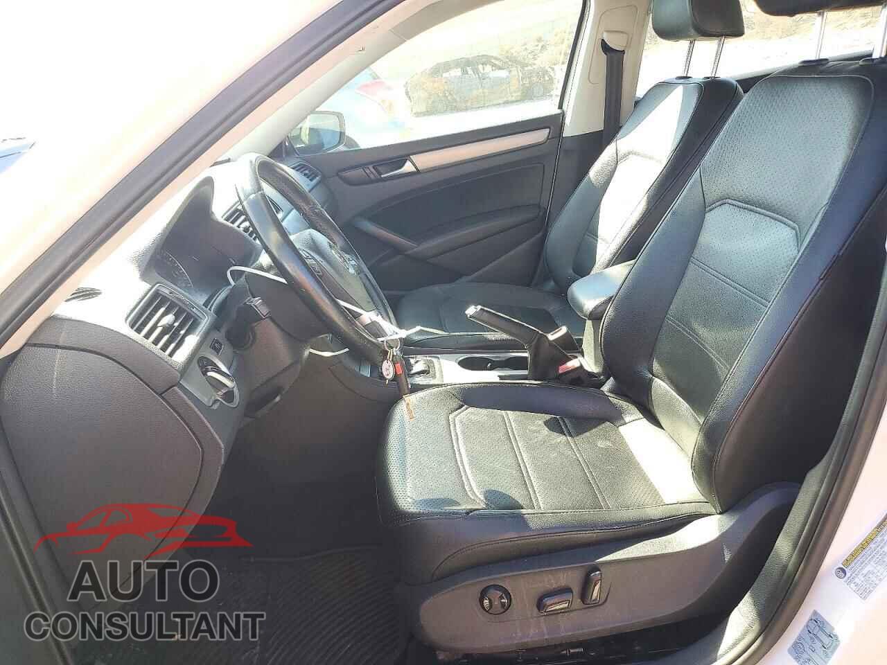 VOLKSWAGEN PASSAT 2014 - 1VWBP7A3XEC003626