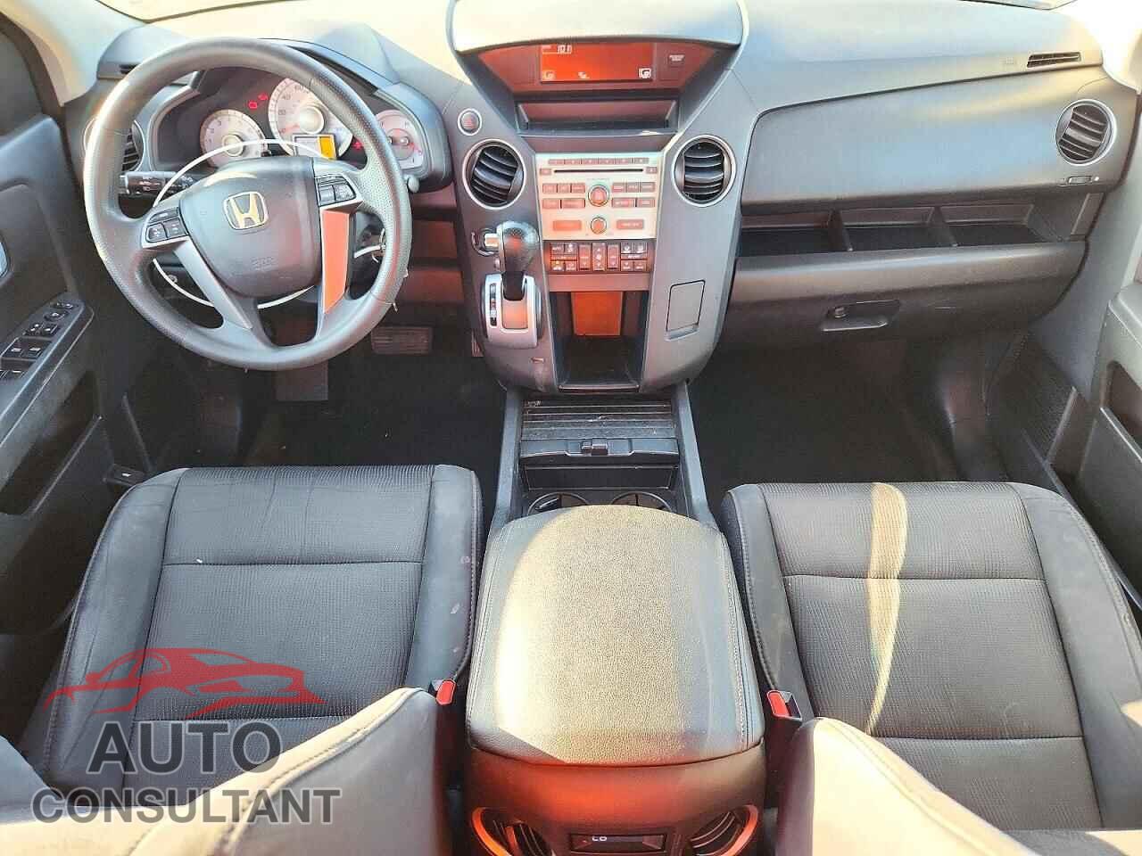 HONDA PILOT 2011 - 5FNYF3H42BB018174