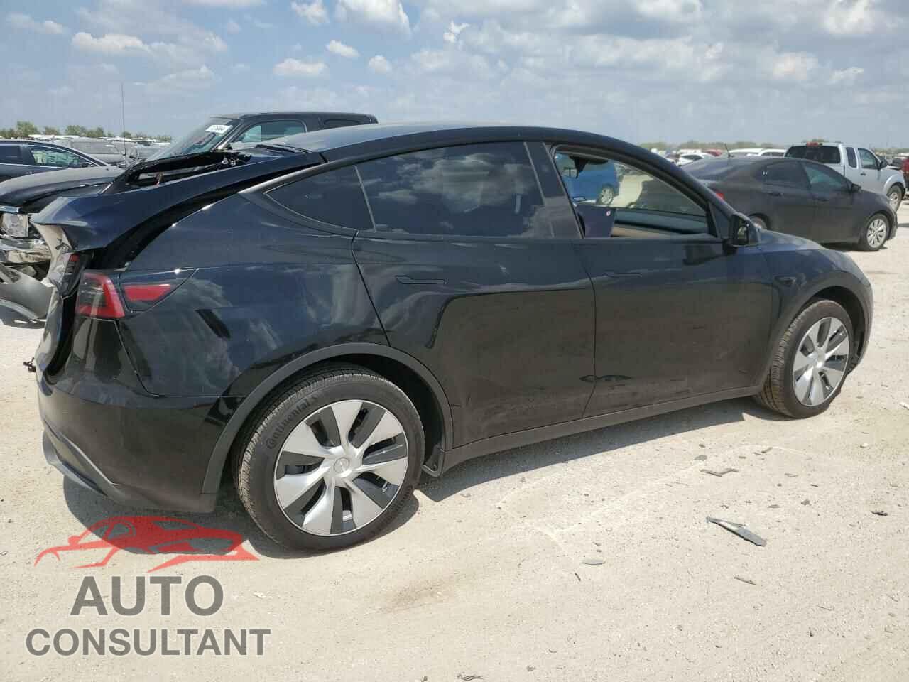 TESLA MODEL Y 2024 - 7SAYGDEDXRF008741