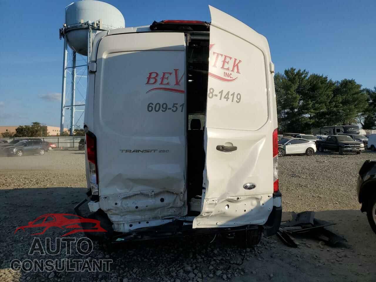 FORD TRANSIT 2019 - 1FTYR1CM4KKB14748