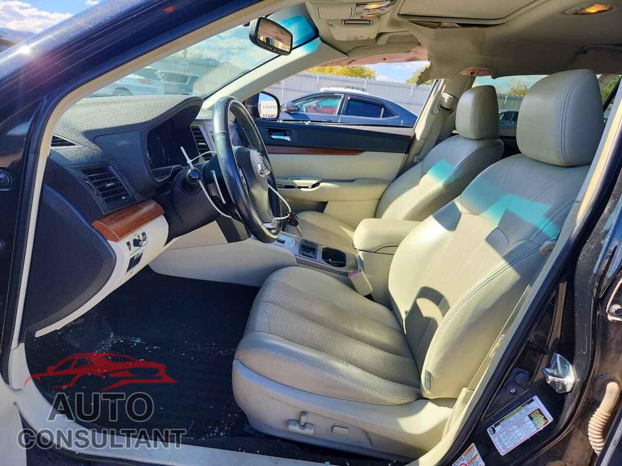 SUBARU OUTBACK 2014 - 4S4BRBLC2E3327470