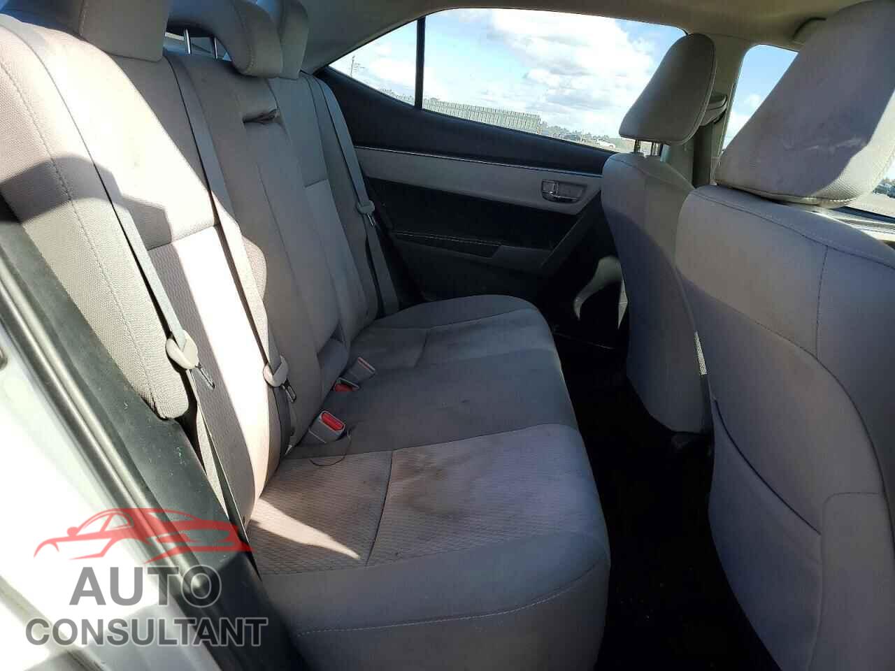 TOYOTA COROLLA 2015 - 2T1BURHE3FC403261