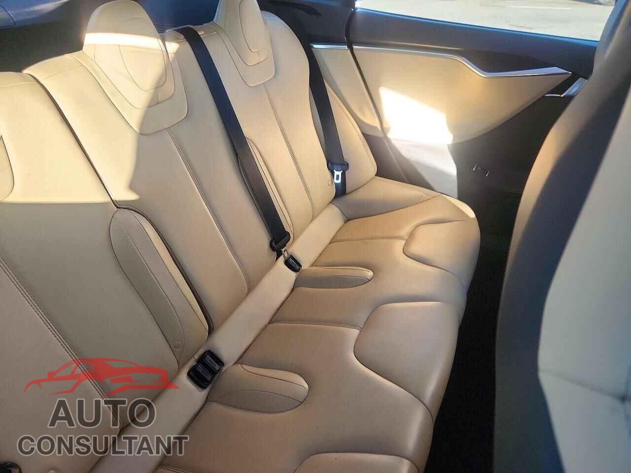 TESLA MODEL S 2014 - 5YJSA1H10EFP32419