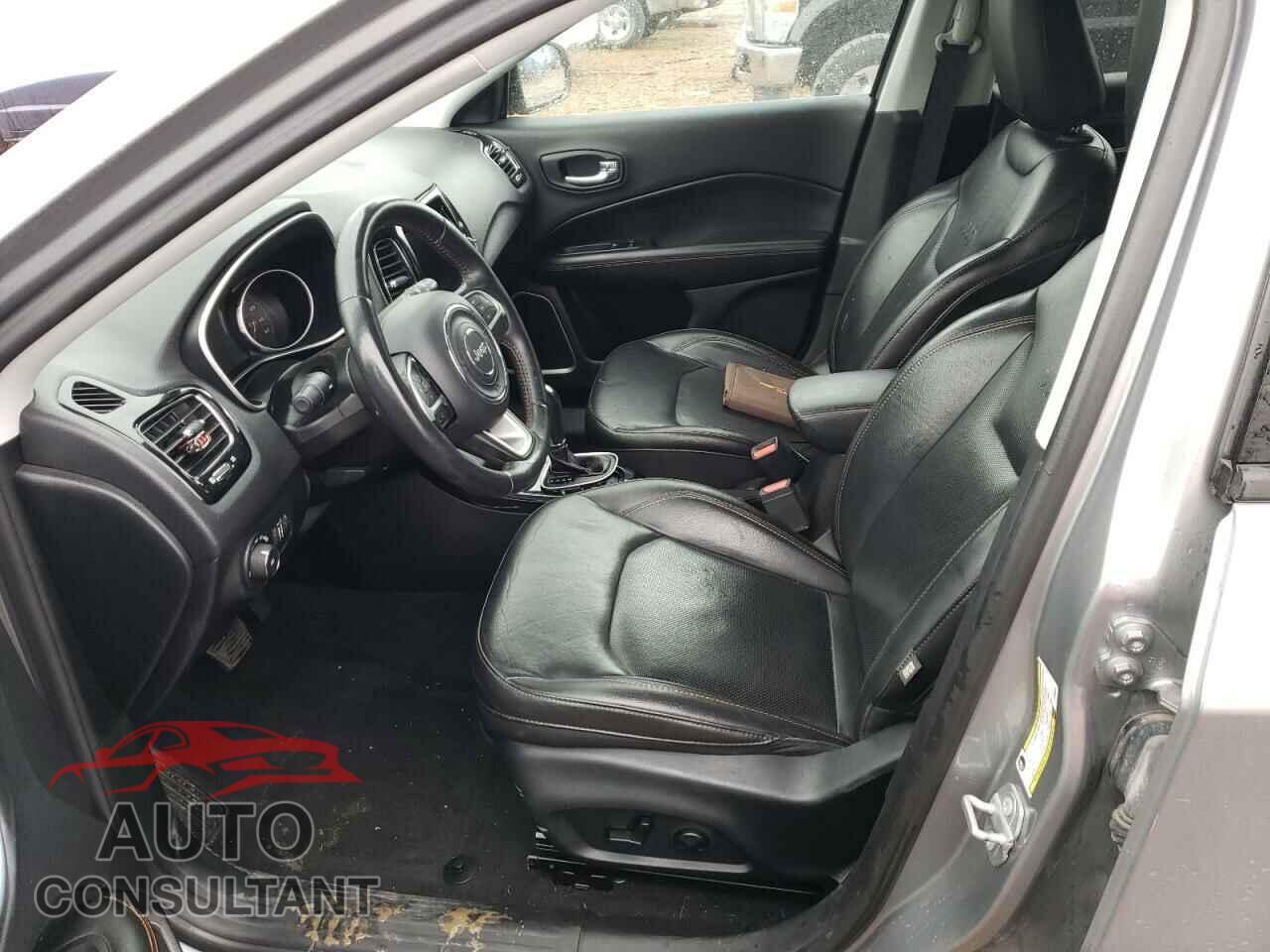 JEEP COMPASS 2018 - 3C4NJCCB7JT358069