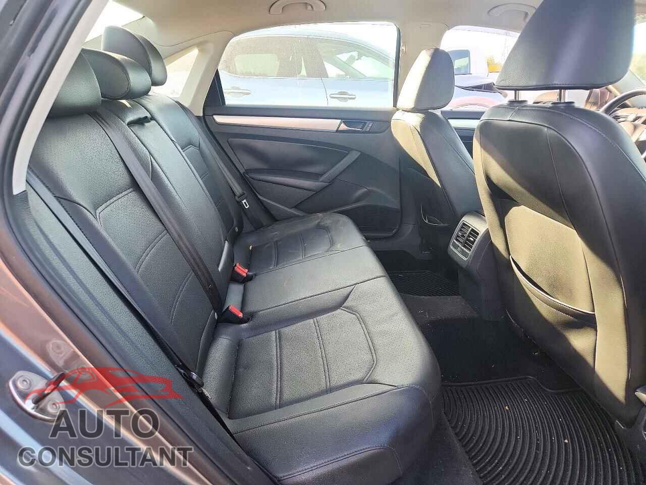 VOLKSWAGEN PASSAT 2013 - 1VWBN7A36DC028673