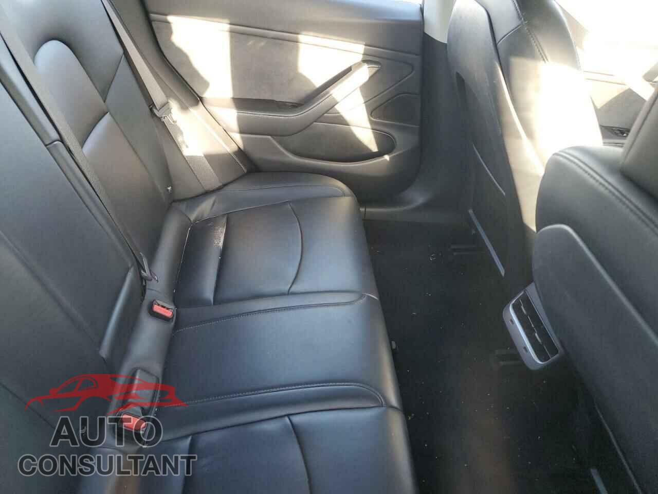TESLA MODEL 3 2018 - 5YJ3E1EA2JF004012