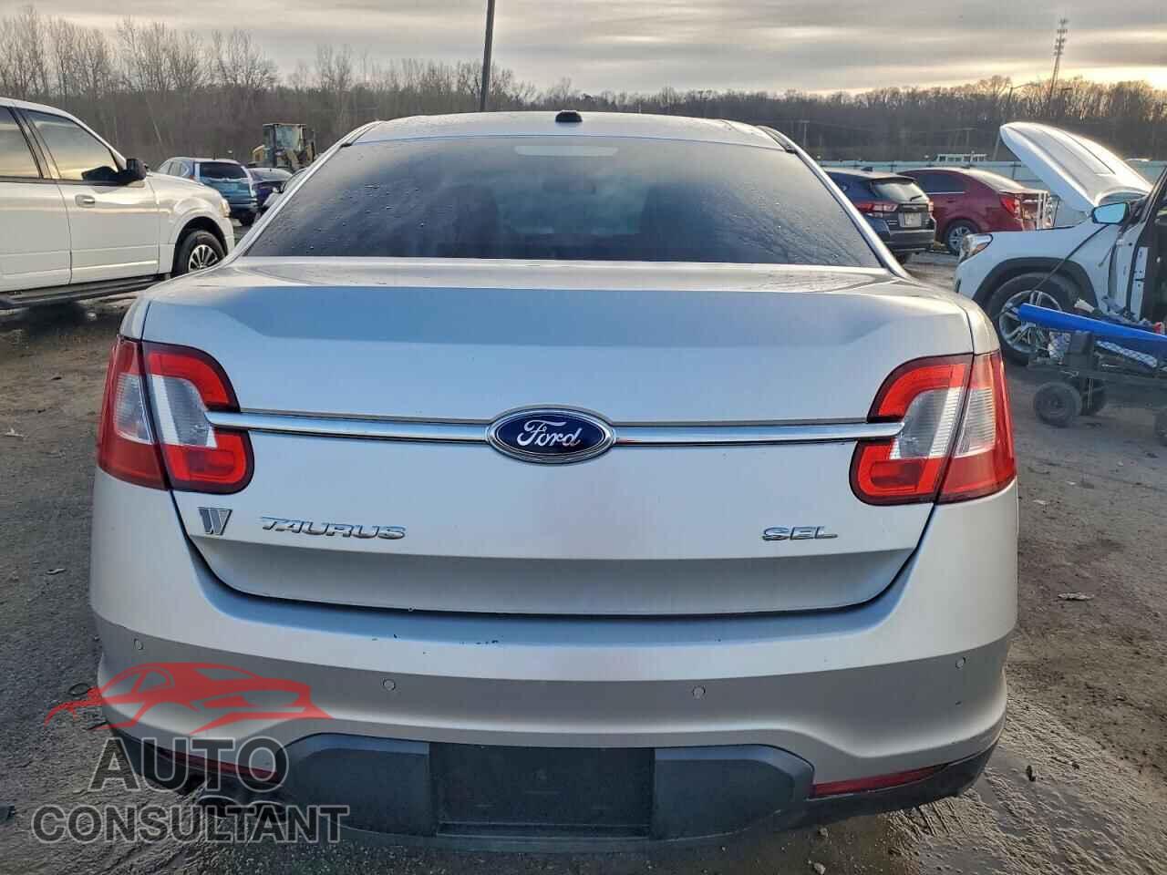 FORD TAURUS 2011 - 1FAHP2EW0BG167160