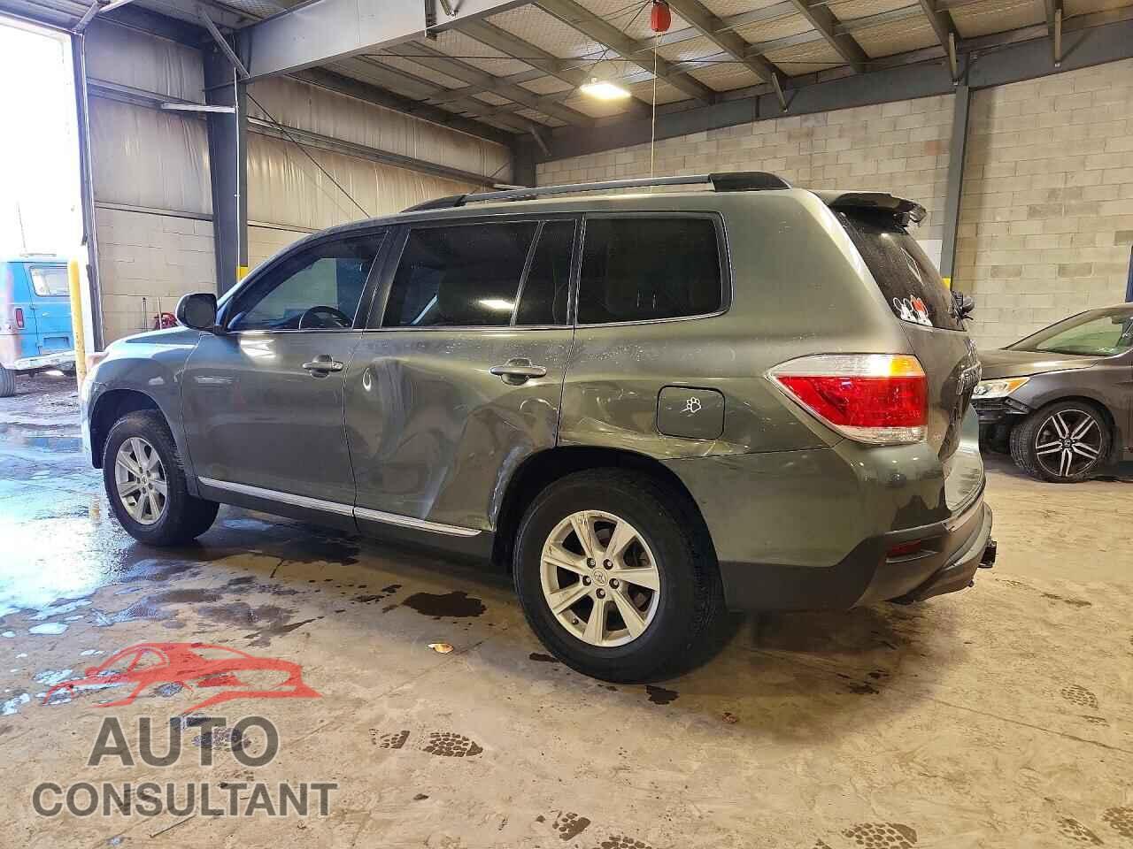 TOYOTA HIGHLANDER 2012 - 5TDBK3EHXCS171200
