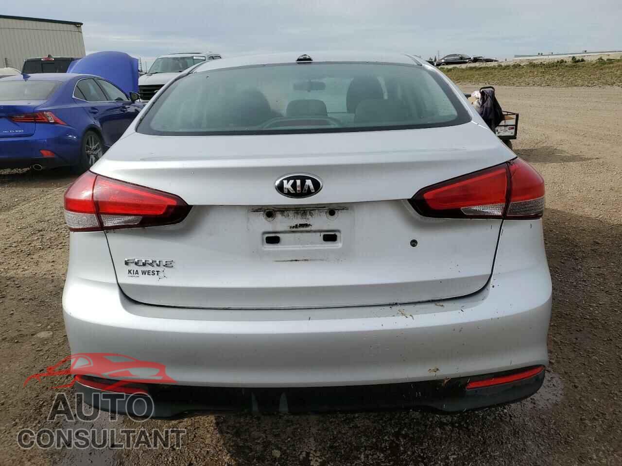 KIA FORTE 2018 - 3KPFK4A70JE228001