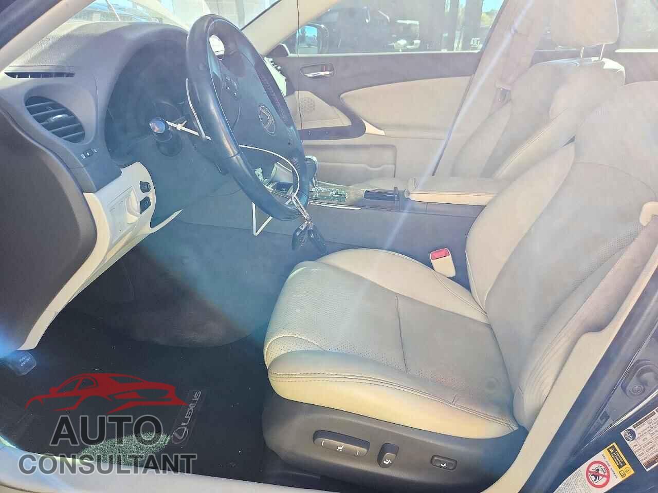 LEXUS IS 2010 - JTHCF5C28A5039735