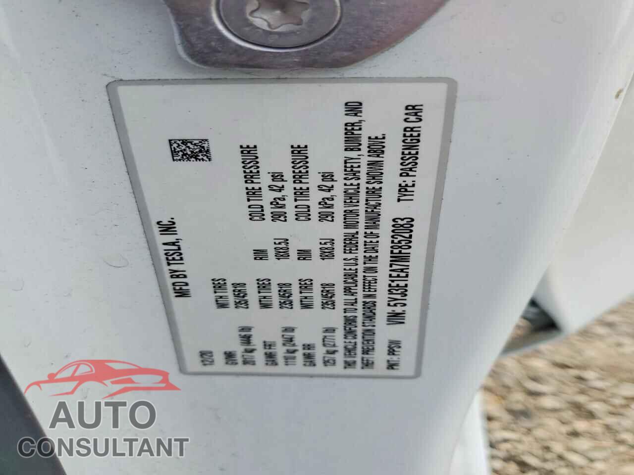 TESLA MODEL 3 2021 - 5YJ3E1EA7MF852083