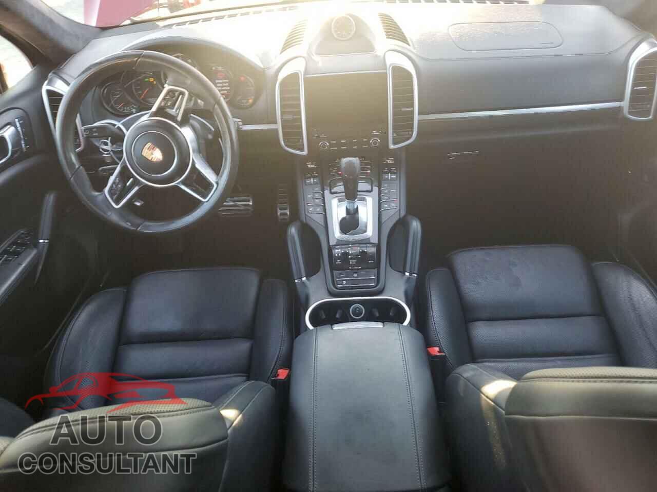 PORSCHE CAYENNE 2017 - WP1AC2A26HLA92747