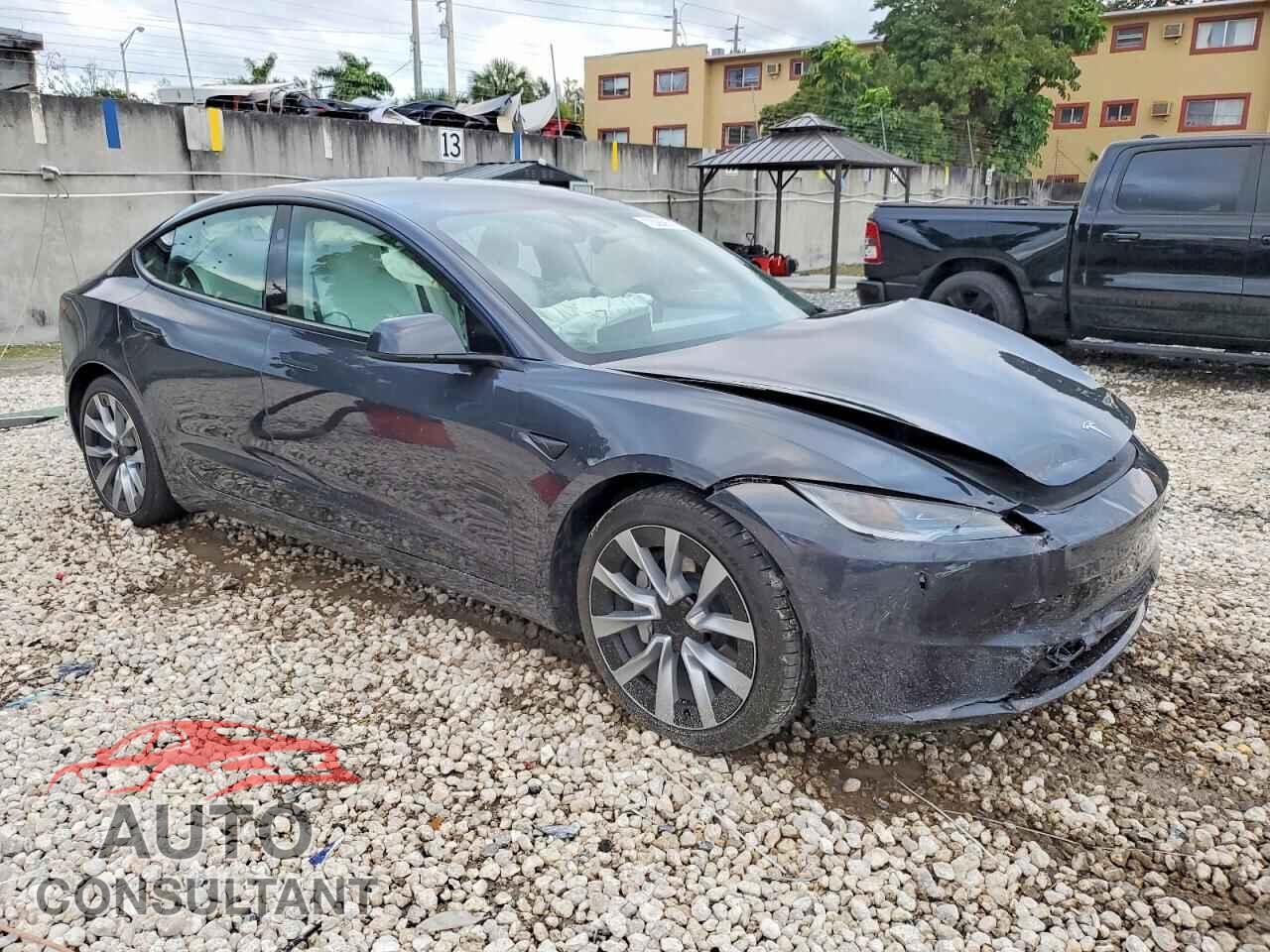 TESLA MODEL 3 2024 - 5YJ3E1EA9RF859558