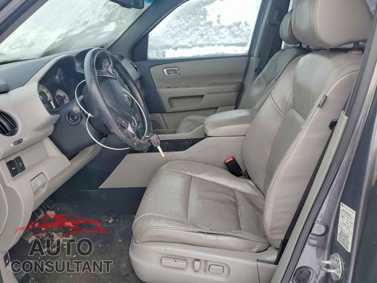 HONDA PILOT 2011 - 5FNYF4H92BB070177