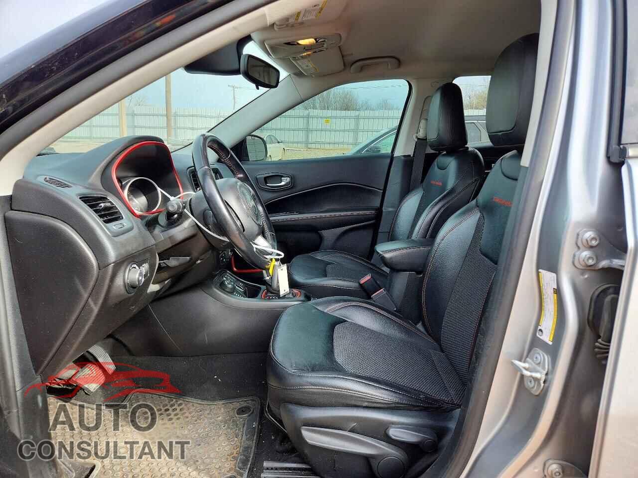 JEEP COMPASS 2020 - 3C4NJDDB7LT195575