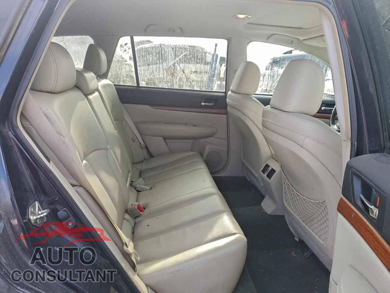 SUBARU OUTBACK 2013 - 4S4BRBKC9D3219928