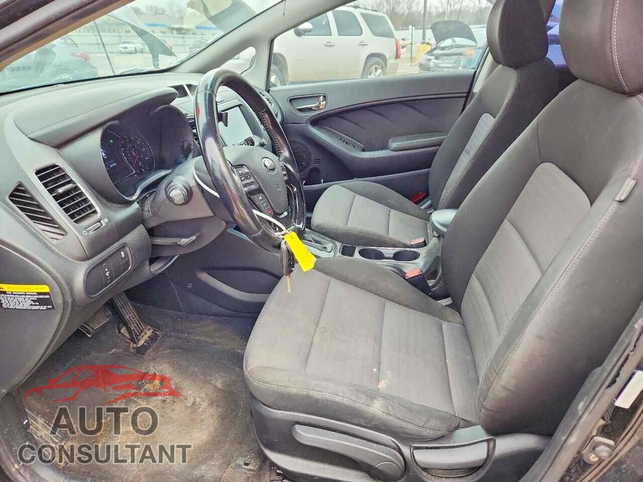 KIA FORTE 2017 - 3KPFL4A74HE106961