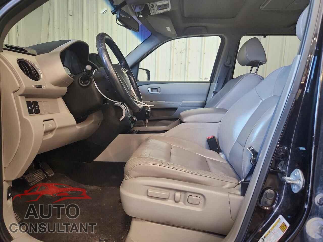HONDA PILOT 2011 - 5FNYF4H95BB075826