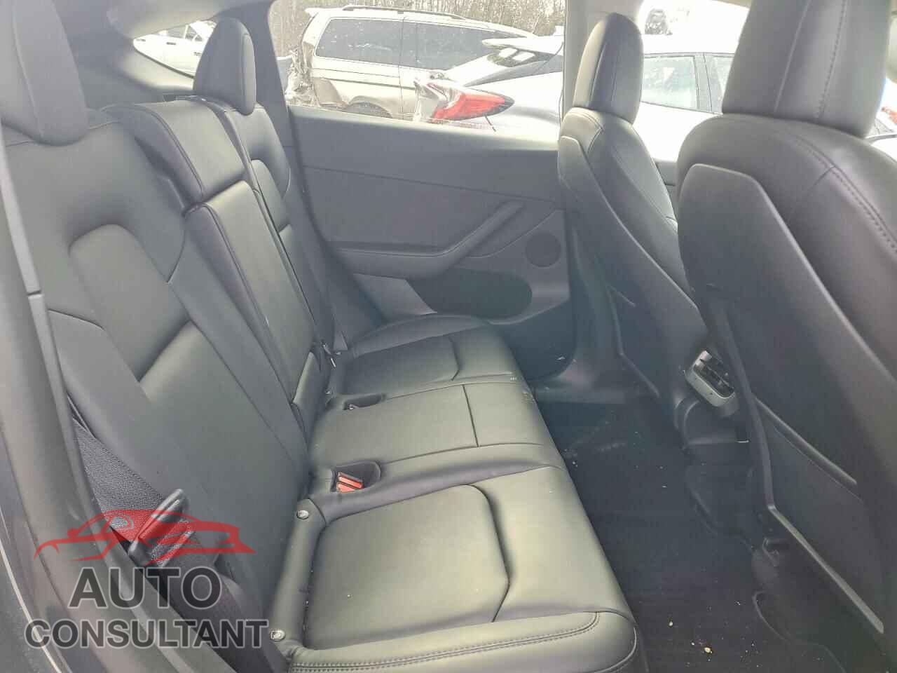 TESLA MODEL Y 2022 - 7SAYGDEE3NF563081