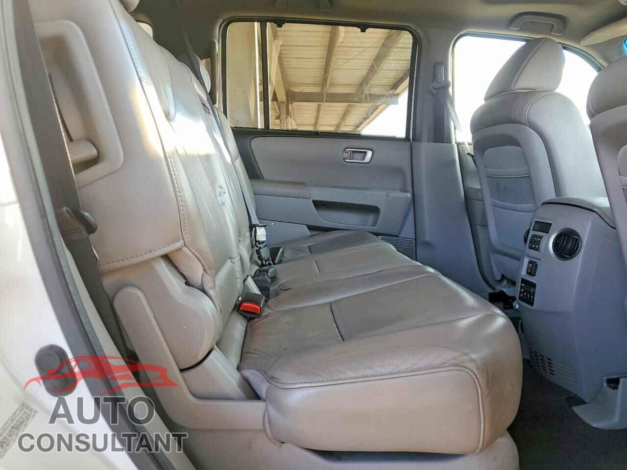 HONDA PILOT 2011 - 5FNYF4H97BB083913