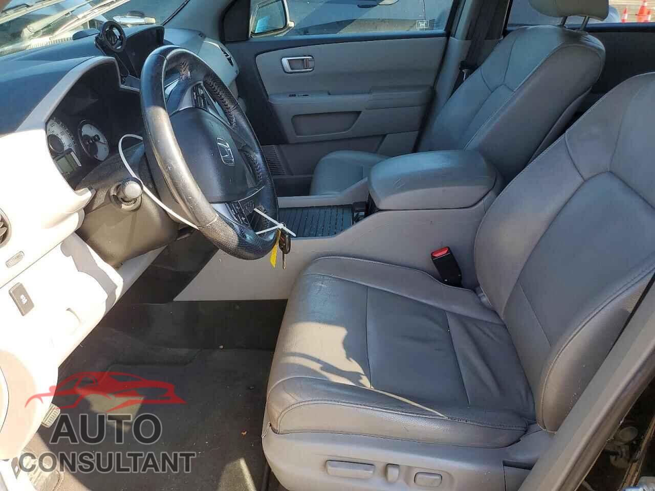 HONDA PILOT 2012 - 5FNYF4H50CB007724