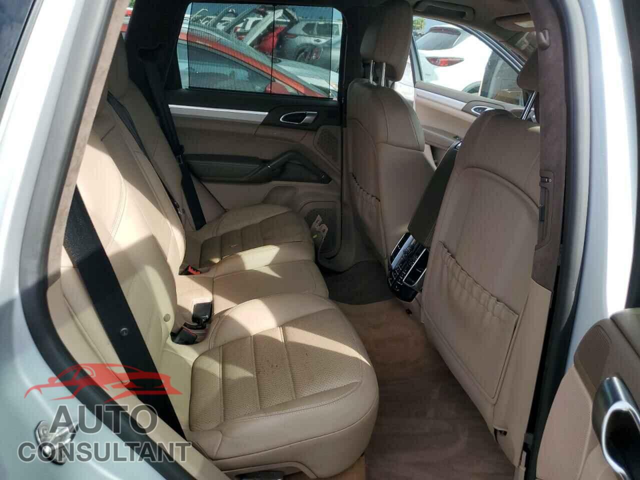 PORSCHE CAYENNE 2013 - WP1AC2A26DLA91639