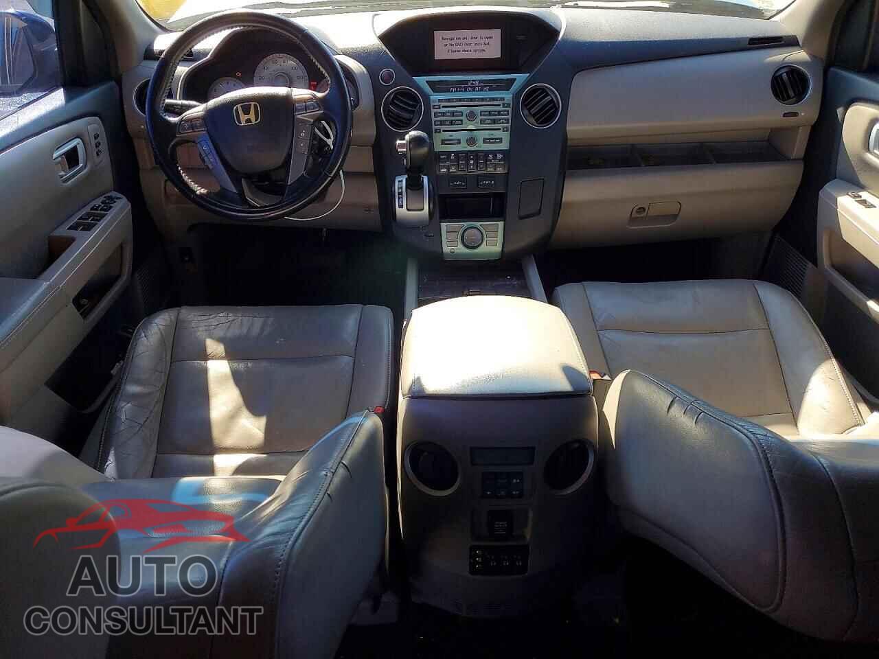 HONDA PILOT 2010 - 5FNYF3H95AB008975