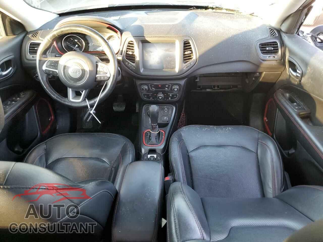 JEEP COMPASS 2019 - 3C4NJDDB2KT660407
