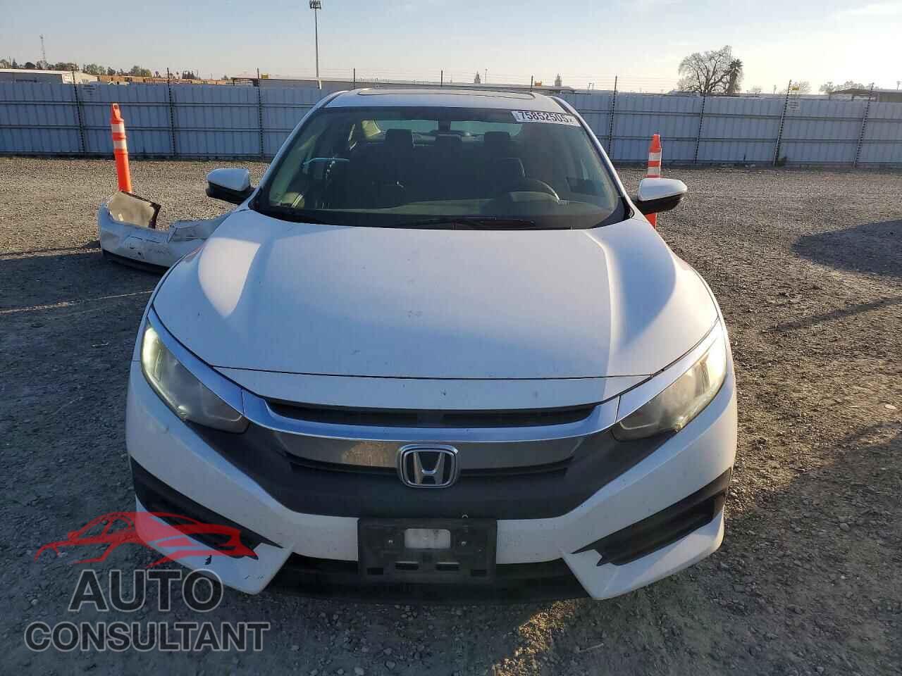 HONDA CIVIC 2017 - 2HGFC2F72HH555543