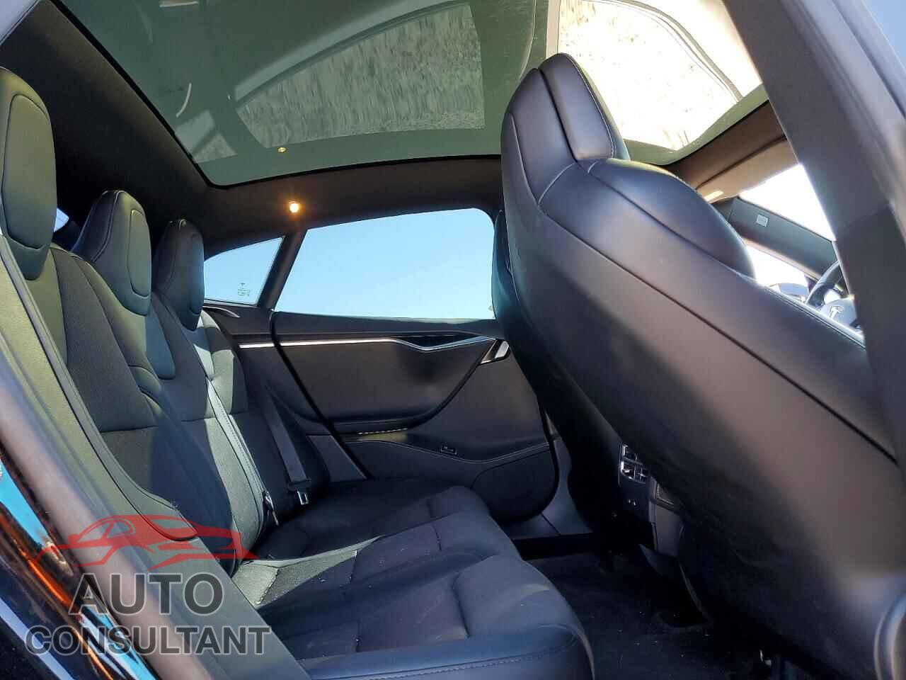 TESLA MODEL S 2017 - 5YJSA1E20HF226882