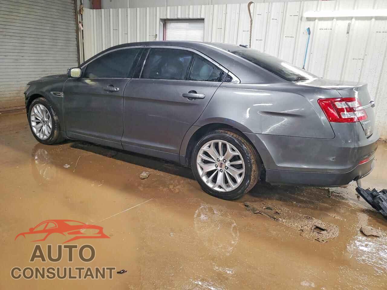 FORD TAURUS 2018 - 1FAHP2F8XJG110169
