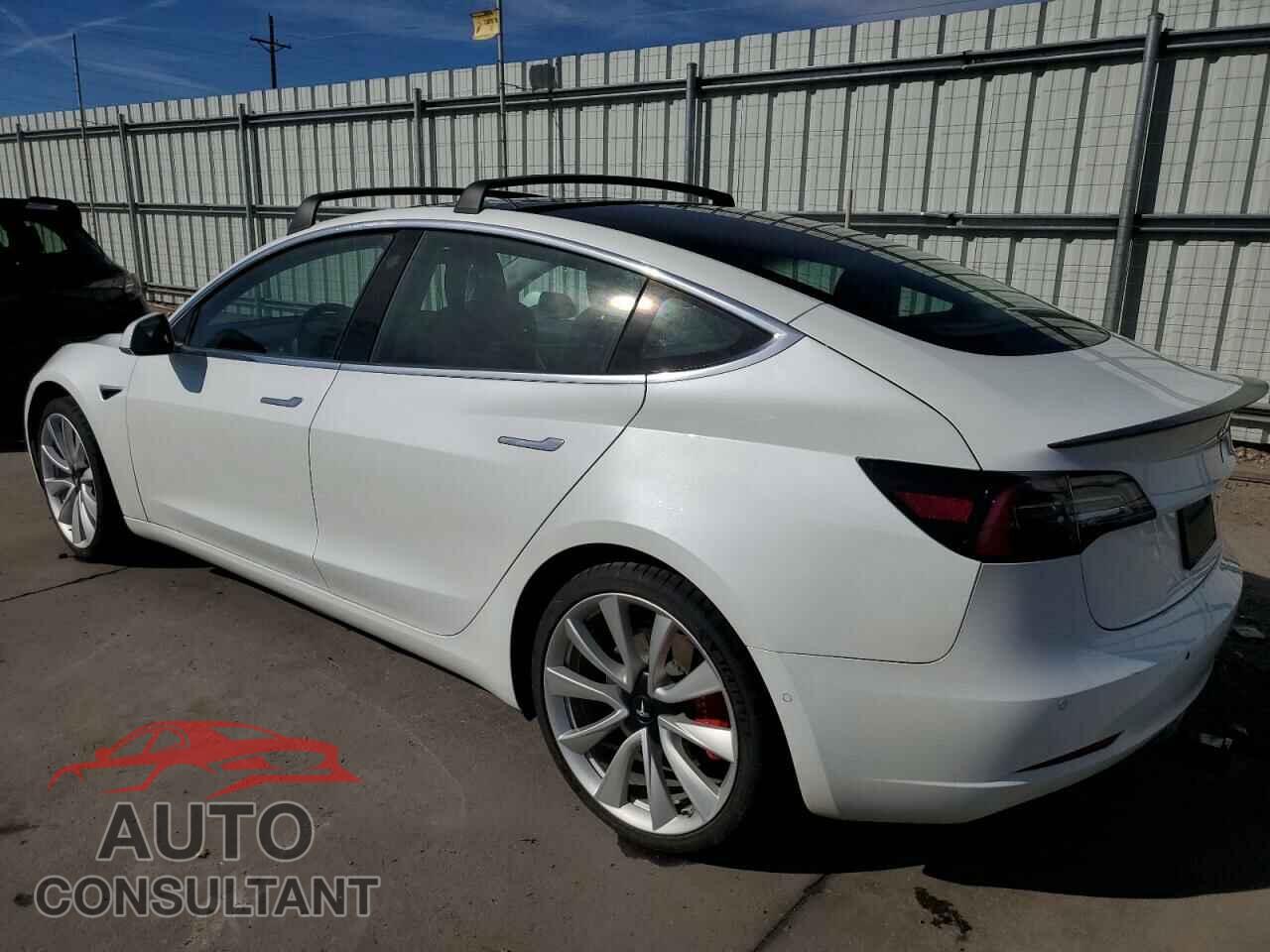 TESLA MODEL 3 2019 - 5YJ3E1EB8KF393250