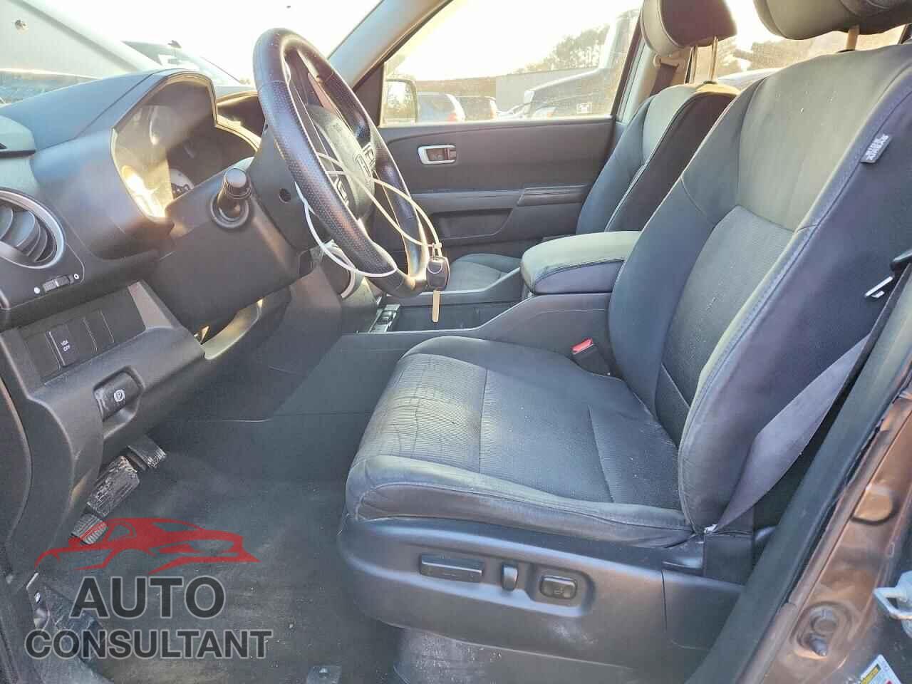 HONDA PILOT 2011 - 5FNYF4H46BB068078